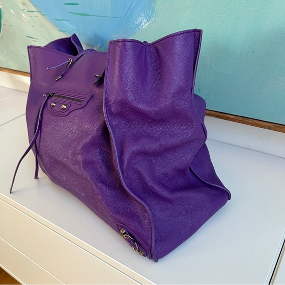 VIOLET Balenciaga Papier A4 Tote (Large) in Purple Leather - Picture 4 of 11